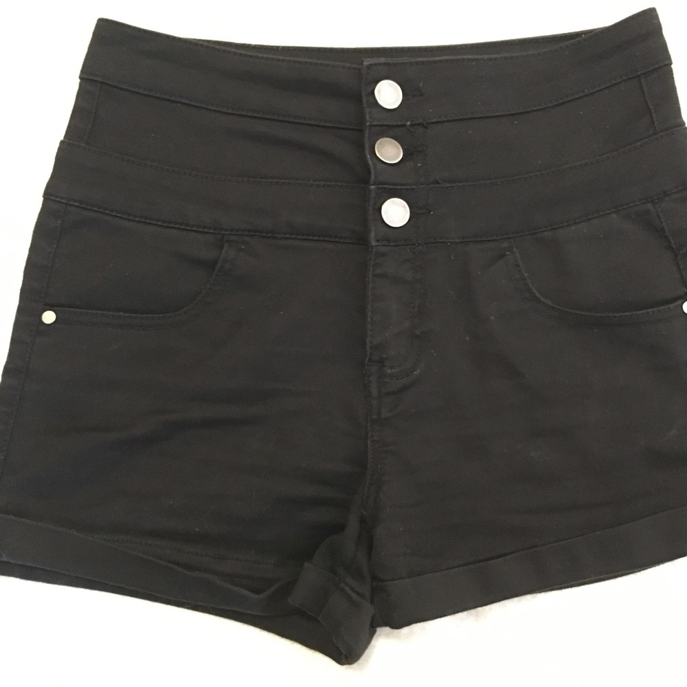 Tinseltown High Waisted Button up Shorts 3